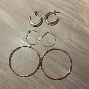 Mixed hoop earrings set